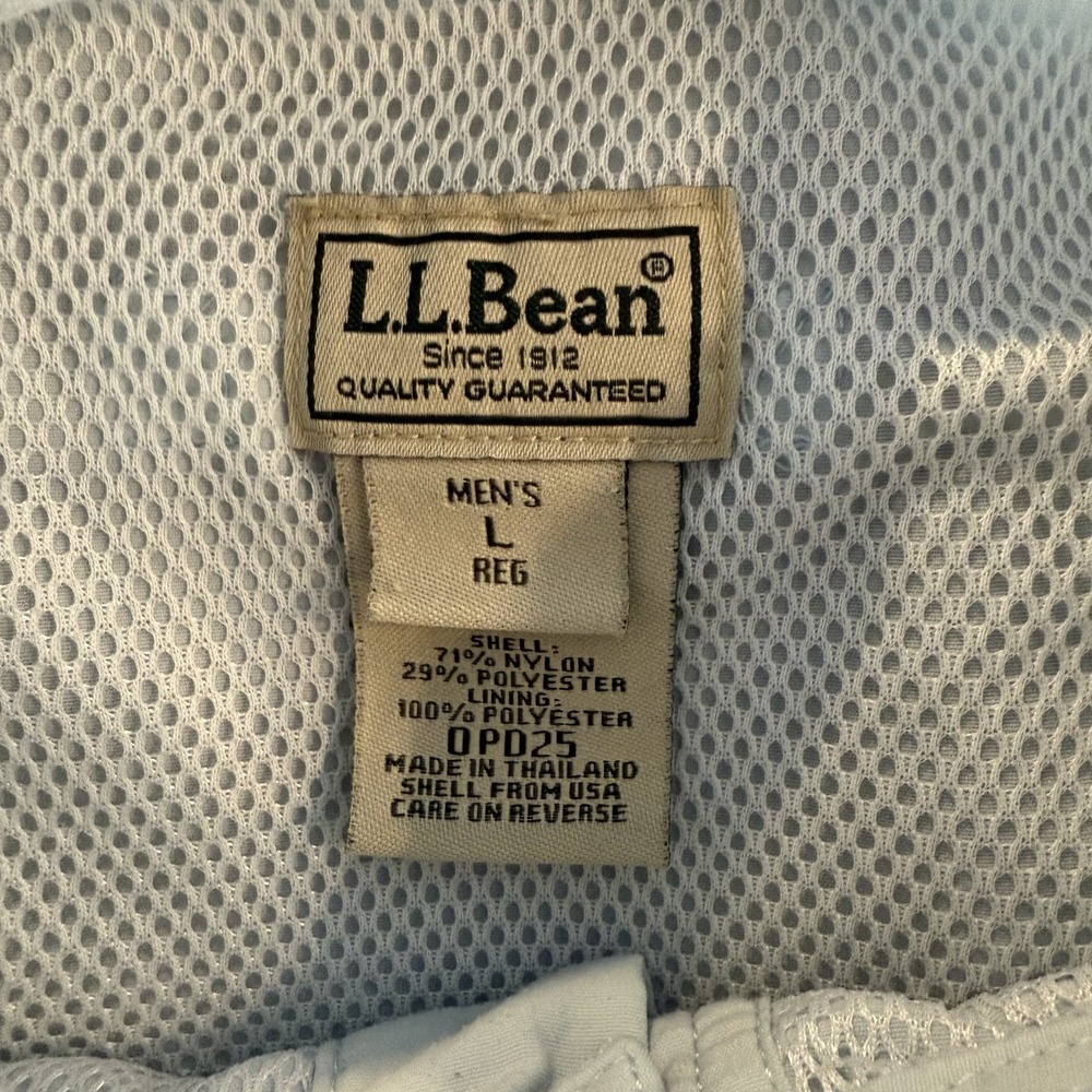 LL Bean Men's Large Button Down Short Sleeve Blue - Picture 6 of 7